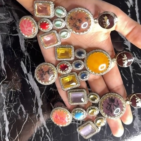 Women Statement Earring - Picture 2 of 2